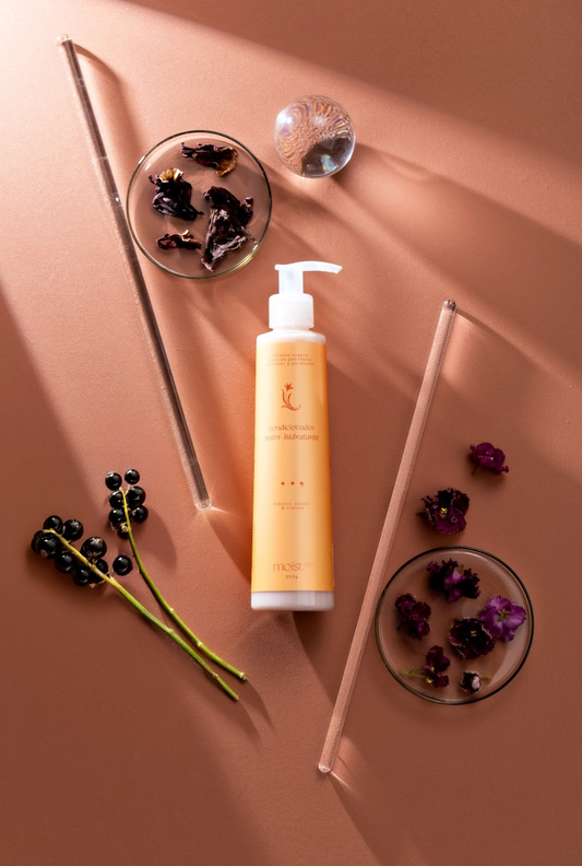 Condicionador Hidratante de Cassis, Violeta e Hibisco